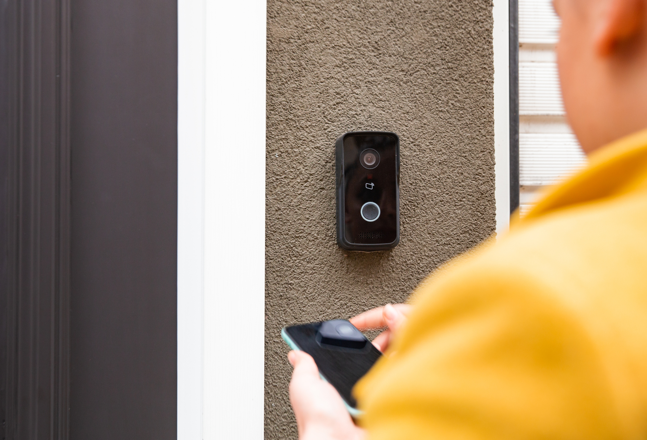 Smart Doorbells – Worth the Risk?