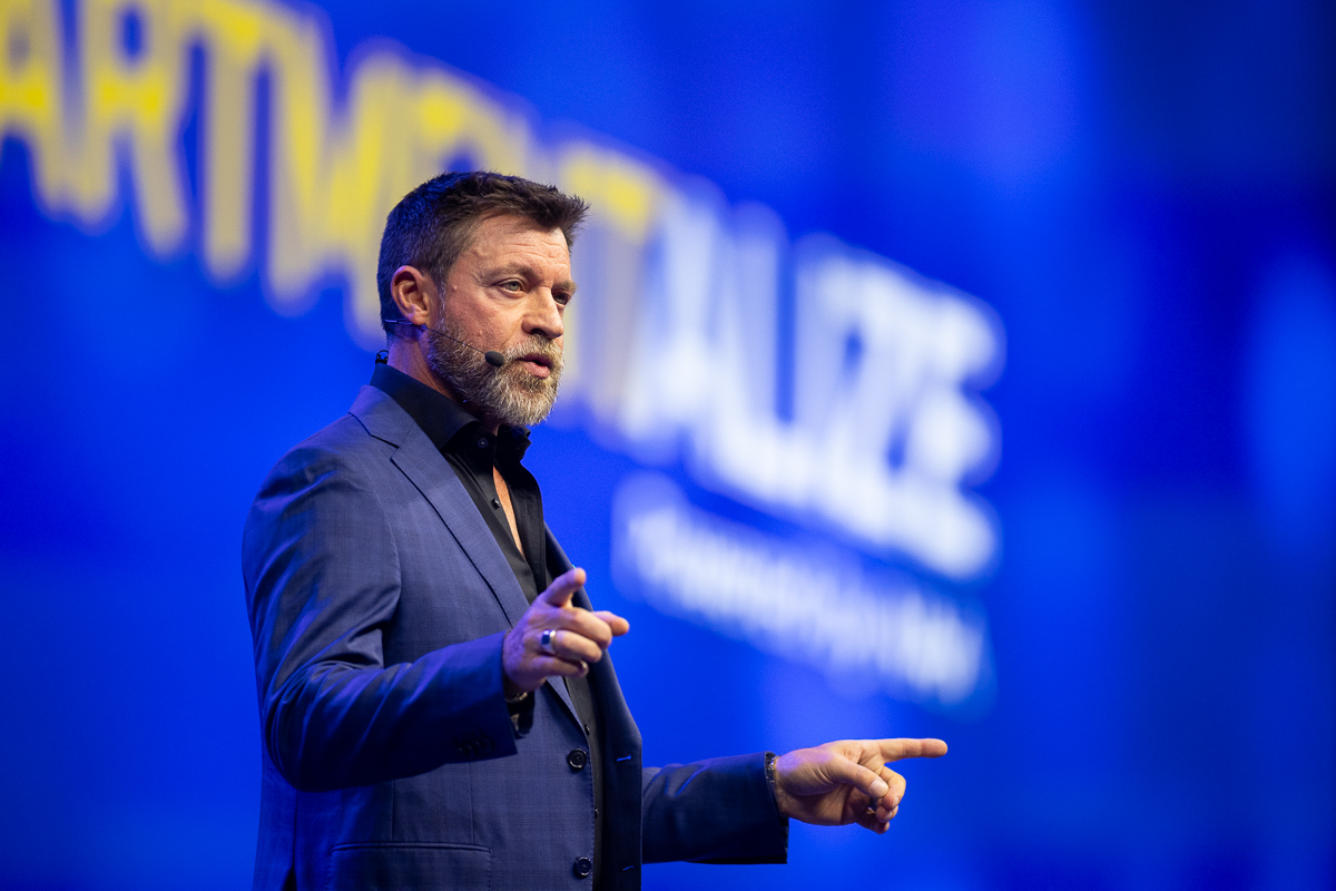 Kevin Brown speaking at Apartmentalize 2025
