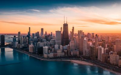 View of the Chicago skyline at sunset.