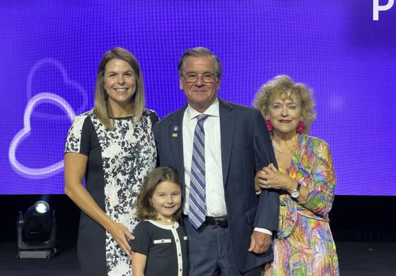 Photo of Mike Holmes and his family.