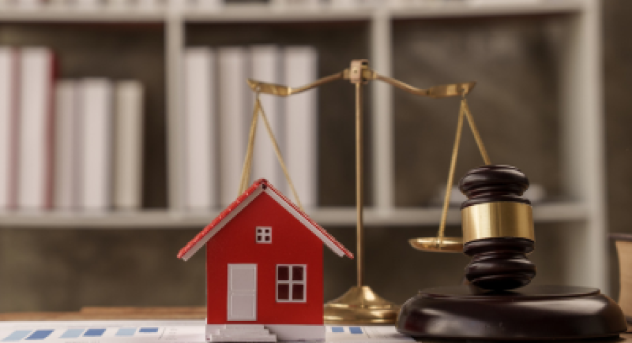 House with the scales of justice.