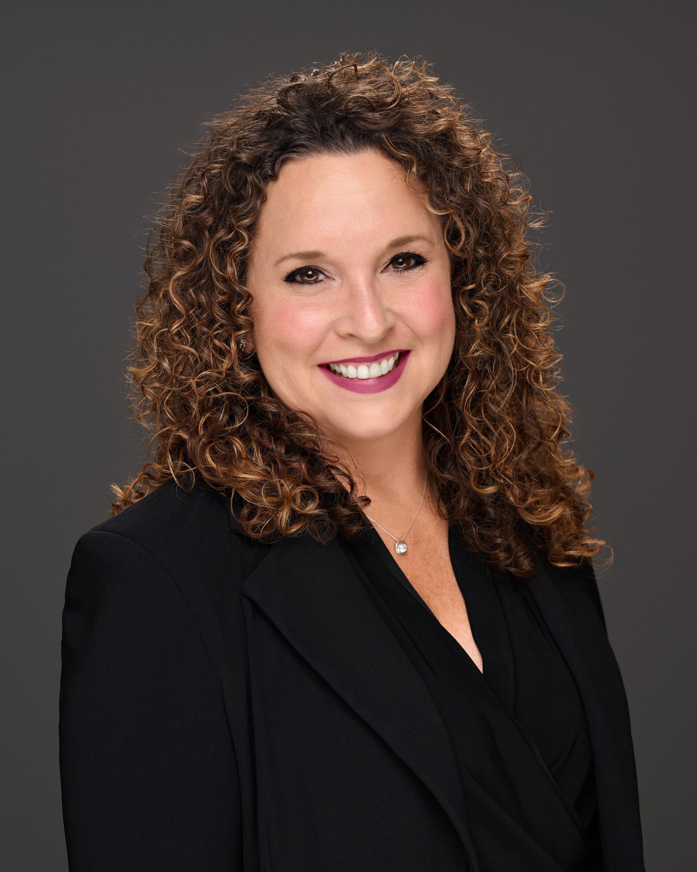 angi downey headshot
