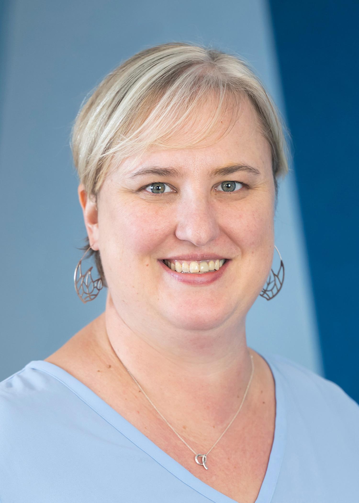 alicia rutherford headshot