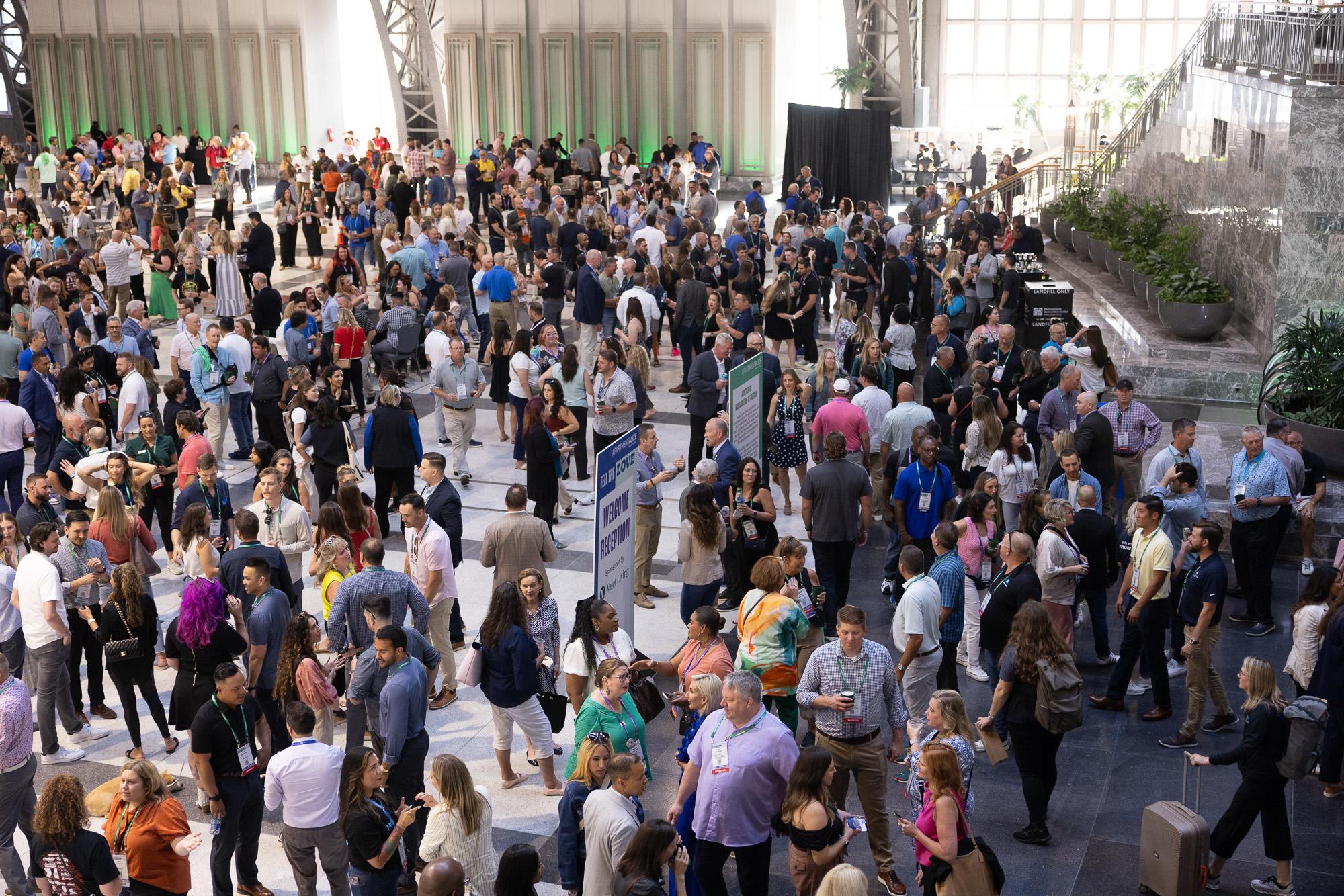 The Apartmentalize Welcome Reception is a great place to make new friends and reconnect with lifelong colleagues.