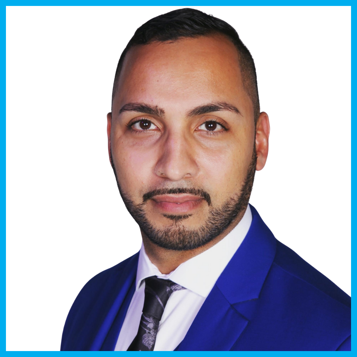 hector mora-petras headshot