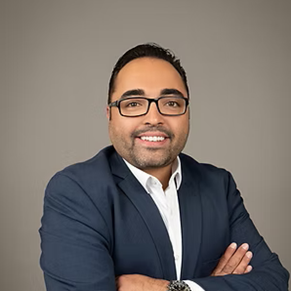 mustafa sidki headshot