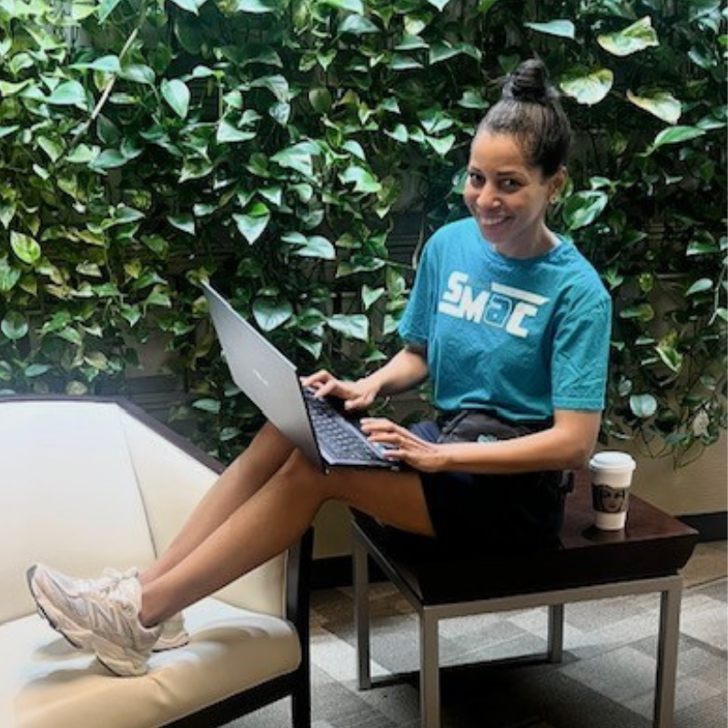 Stephanie Linton headshot