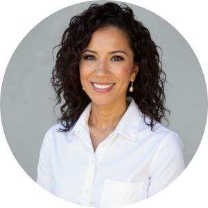 ​​​​​​​Crystal Moya headshot