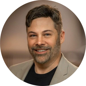 Jonakan O'Stein headshot