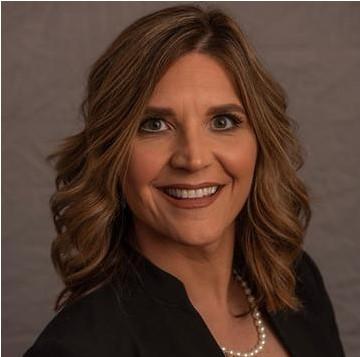 stephanie graves headshot
